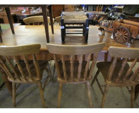 SET OF FIVE BEECHWOOD HARD SEATED STICK BACK KITCHEN CHAIRS (A/F) 