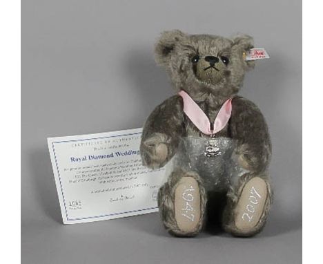 A Steiff mohair bear - 'Royal Diamond Wedding Bear'', issued by the Danbury Mint, No. 1085, with certificate and box Good con