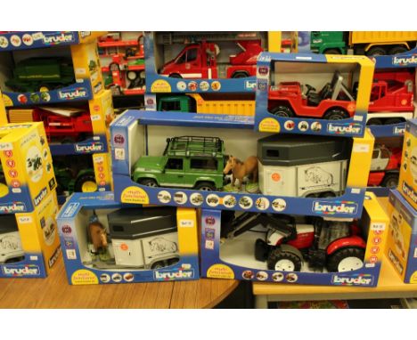 Bruder Steyr tractor, Land rover and Jeeps with horse boxes 