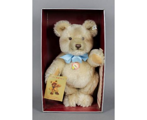 A Steiff mohair bear - 'Jackie', No. 2267, with certificate and box base section Good condition