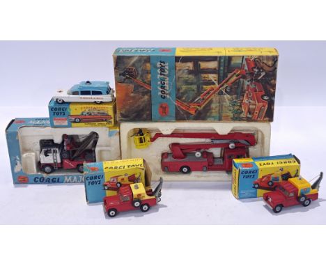 Corgi a mixed group to include Corgi 1127 "Simon Snorkel" Fire engine, Corgi 1142 Ford Holmes Wrecker and others. Conditions 