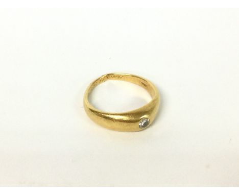 18ct gold diamond ring, 8.2g. Size U, class A postage