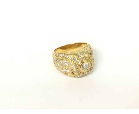 Gents 18ct gold diamond cluster ring, 25.3G