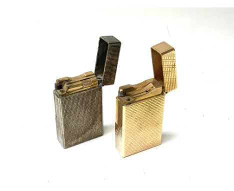 2 Vintage DuPont lighters, serial numbers 6273DE/488CBU