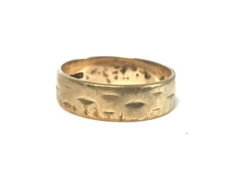 A 9ct gold wedding ring, 2.8g size N postage cat A