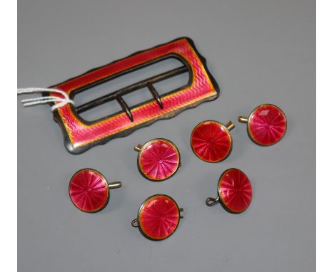An Edwardian silver and pink enamel buckle with six matching buttons, Deakin &amp; Francis, Birmingham, 1909, buckle 73mm.