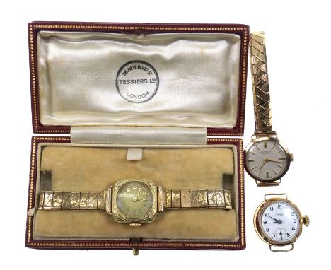 Edwardian ladies gold watch, the case with raised floral decoration and engraved sides, 14 ct, on expanding plated bracelet, 