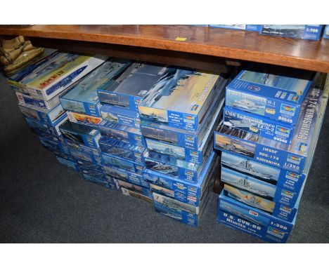 Forty-two various Trumpeter 1:350 model kits, comprising: various war ships, including giant model of US CVN Nimitz 1975.