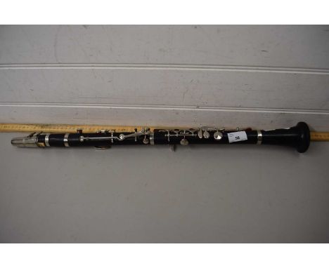 VINTAGE CLARINET (UNCASED)