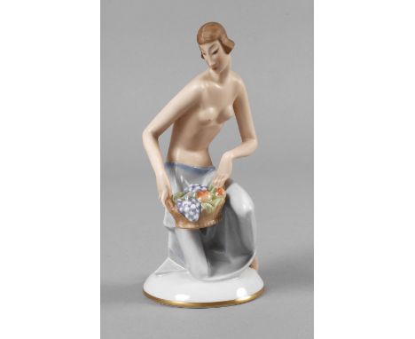 Rosenthal Jahreszeitenfigur "Herbst"Entwurf Gerhard Schliepstein 1929, grüne Stempelmarke mit Zusatz Germany Kunstabteilung S
