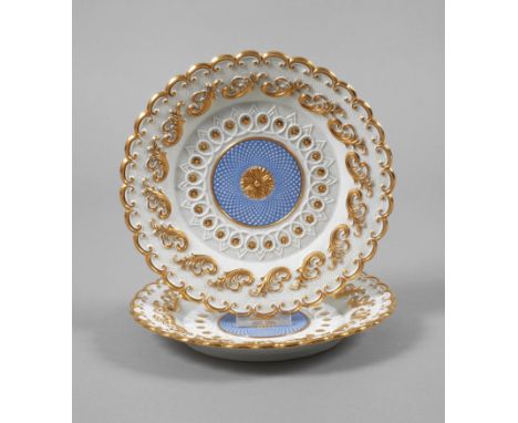 Meissen Paar kleine Prunkteller "Pressglasoptik"jeweils kleine blasse Knaufschwertermarken 1815-1860, 1. Wahl, geritzte Model