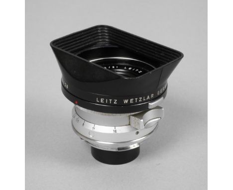 Objektiv Leitz1960er Jahre, gemarkt Leitz Wetzlar, Super-Angulon 1:3,4/21, gute Erhaltung mit leichten Gebrauchsspuren.