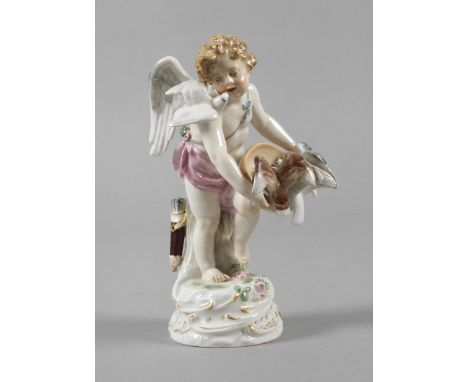 Meissen "Amor, Tauben fütternd"Entwurf Paul Helmig 1898, kleine unterglasurblaue Knaufschwertermarke 1860-1924, 1. Wahl, geri