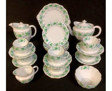 A Royal Crown Derby Medway pattern tea service for six comprising teapot, hot water jug, cream jug, sugar bowl, cake plate, s