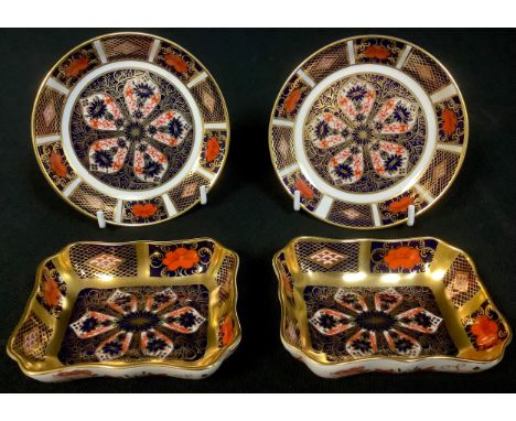 A pair of Royal Crown Derby Imari 1128 pattern rounded rectangular trinket trays, solid gold band, 9.5cm, printed mark, secon