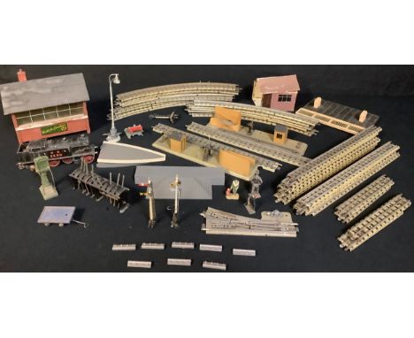 Model Railway - Hornby-Dublo tin plate track, etc 