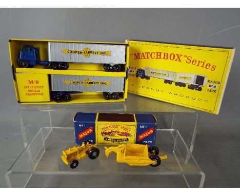 Matchbox - Two boxed Matchbox Major vehicles. Lot includes a Matchbox Major M1 Caterpillar Earthmover in yellow with chrome h