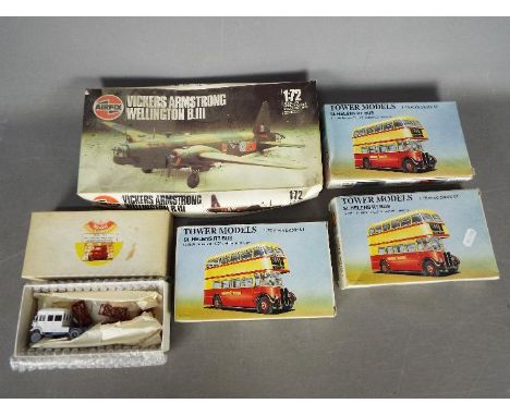 Airfix, Tower Models, The Model Bus Company - Five boxed model kits in various scales. Two of the Tower Models 1:76 scale St.