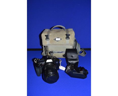 Canon EOS 650 Motorised Film Camera with Canon 35-105mm Lens, plus Canon Light Meter, and Guardsman Bag