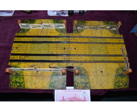 Hornby O Gauge No.2 Series Double Track Level Crossing
