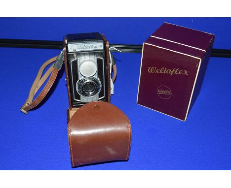 Weltaflex Camera with Meritar 1:3.5 F75 Lens with Original Leather Case and Packaging