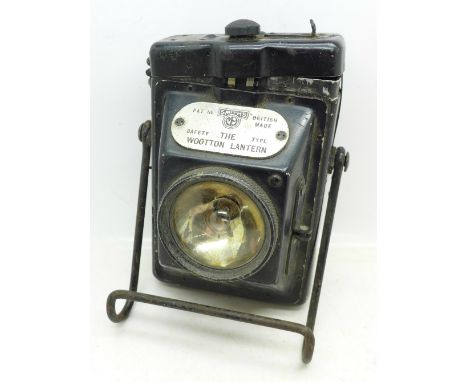 A Smiths 'The Wootton Lantern', Safety Type lamp
