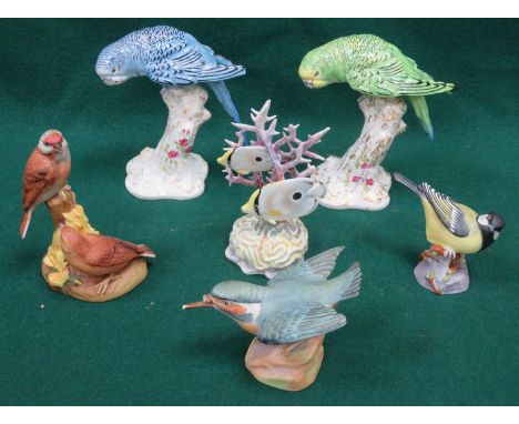 PARCEL OF VARIOUS ROYAL WORCESTER CERAMIC ANIMALS INCLUDING FOUR EYED FISH 