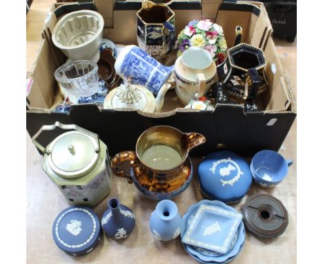 A quantity of ceramics to include early-to-mid 20th century lustre ware, teapot and hot water jug in the Imari palette, a Car