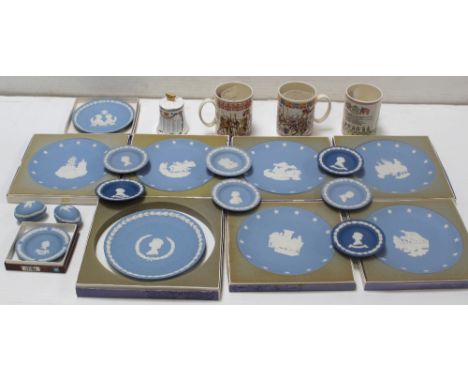A quantity of Wedgwood ceramics to include commemorative plates 'The Royal Silver Jubilee 1952-1977', two boxed father's mugs