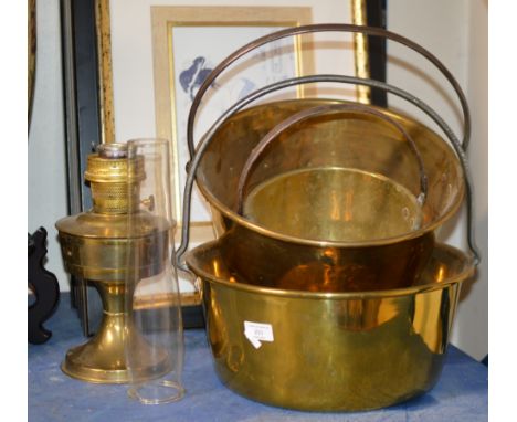 3 VARIOUS JELLY PANS &amp; PARAFFIN LAMP     