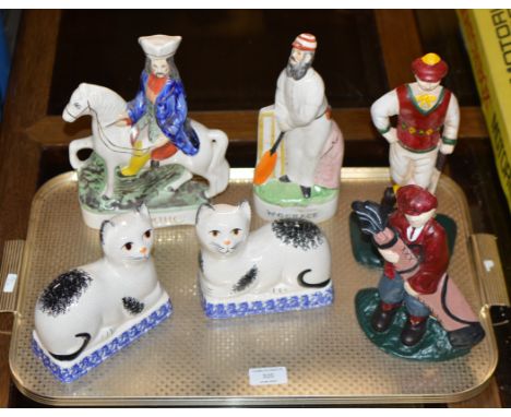 TRAY WITH STAFFORDSHIRE STYLE FIGURINES, NOVELTY CAT ORNAMENTS ETC     