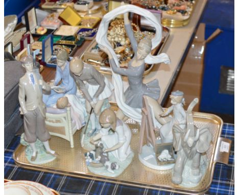 TRAY WITH VARIOUS FIGURINE ORNAMENTS, LLADRO &amp; NAO     