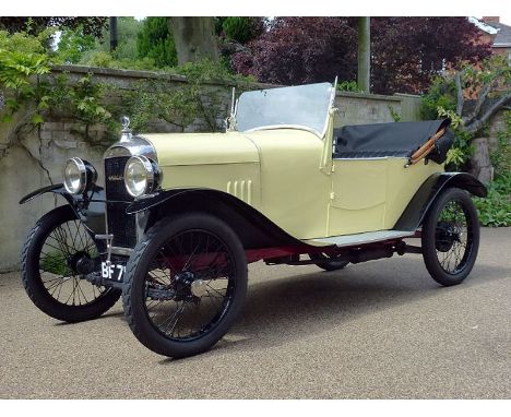 - Charming example finished in cream / black

- Comprehensively restored in France and imported to UK in 2014

- 'Tourist Lar