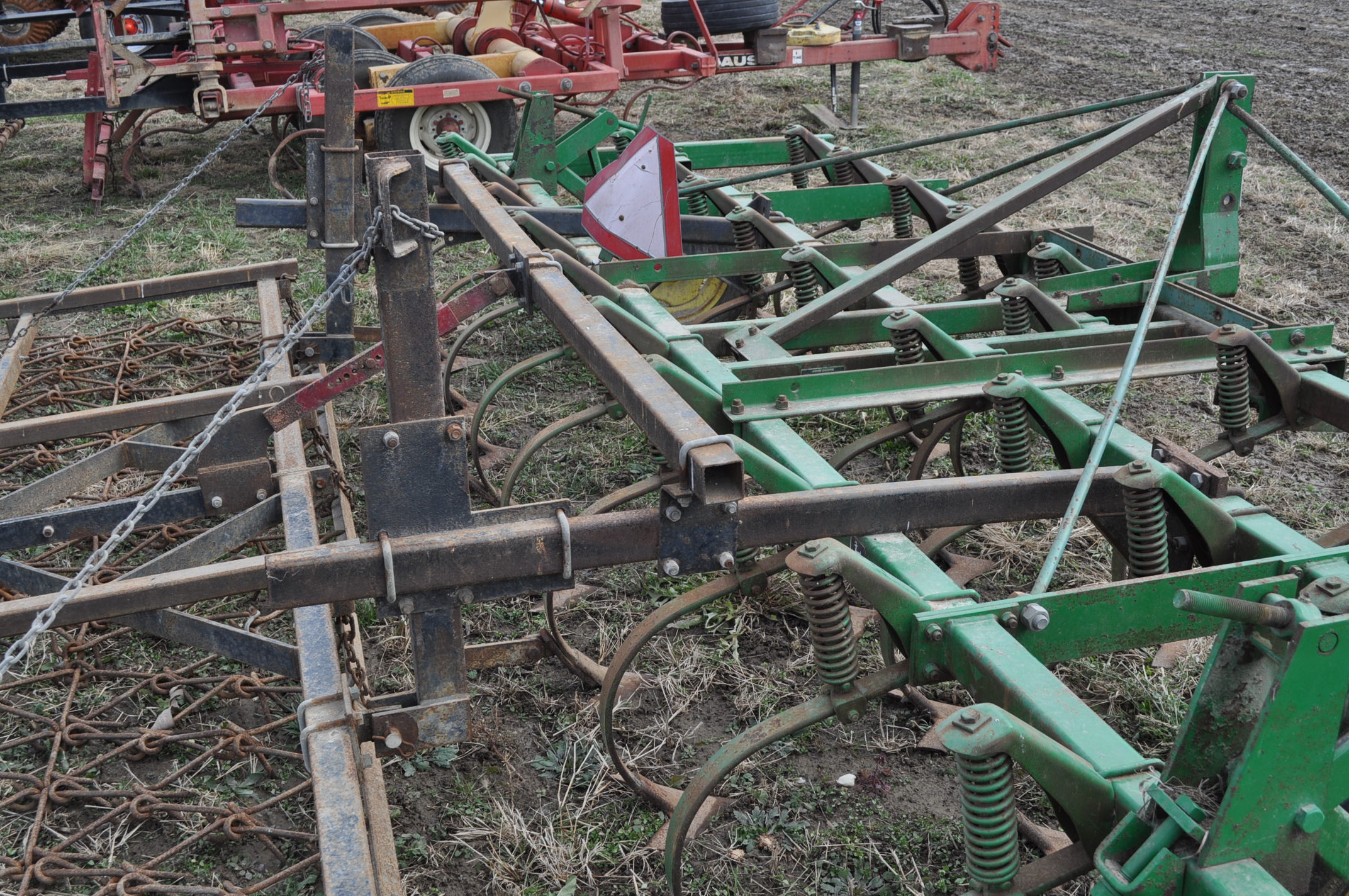 15’ John Deere 1010 field cultivator, 3 pt, drag harrow