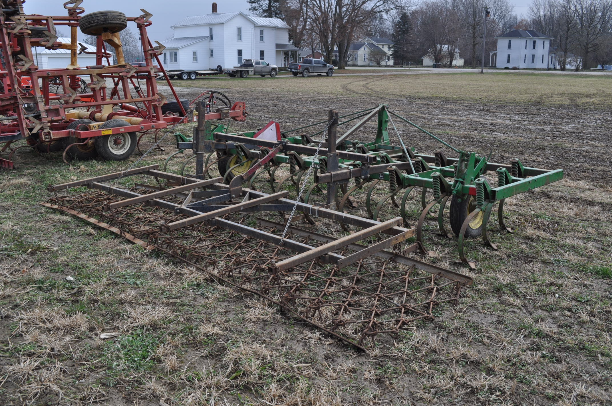 15’ John Deere 1010 field cultivator, 3 pt, drag harrow