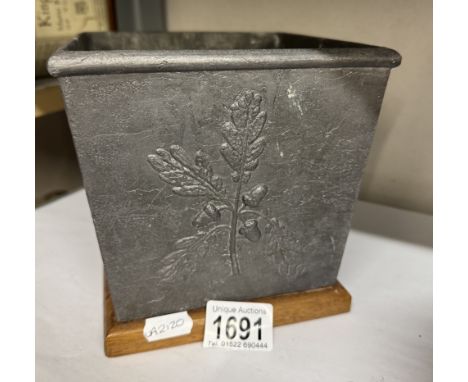 A cast lead planter