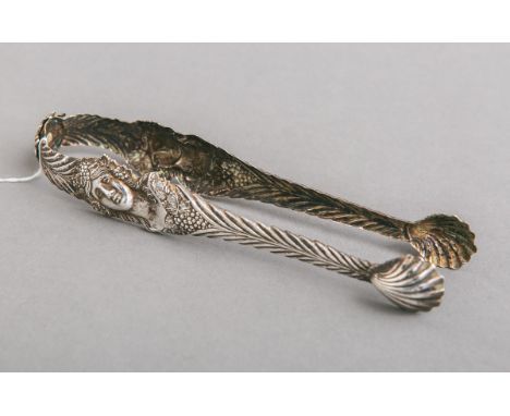Zuckerzange (um 1820/30), Silber 13-lötig, Darst. m. Weinlaub, Trauben, Damenporträt u.Muscheln, Gr. ca. L: 14,5 cm, Gewicht 