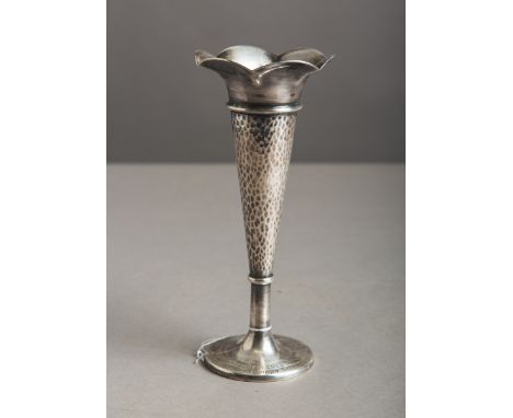 Blumenvase (Drittes Reich), 100 Silber, Raschke Schneeberg, m. Aufschrift: "Zur Erinnerungan Weihnachten 1933 - gew. v. d. Am