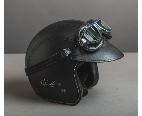 Motorradhelm "Velocette" mit Brille "Climax" (Velocette u. Climax), Gr. M (57-58). Sehrguter Zustand.