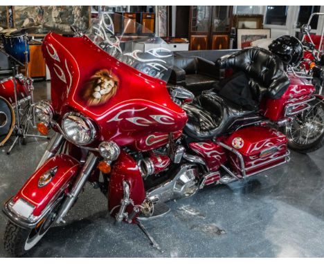 Harley-Davidson FLT Electra Glide, EZ: 17.09.1993, 7. Hand, 75.467km, 1.338 cm�, 44KW/60PS, Farbe rot, schwarzes Leder, seit 