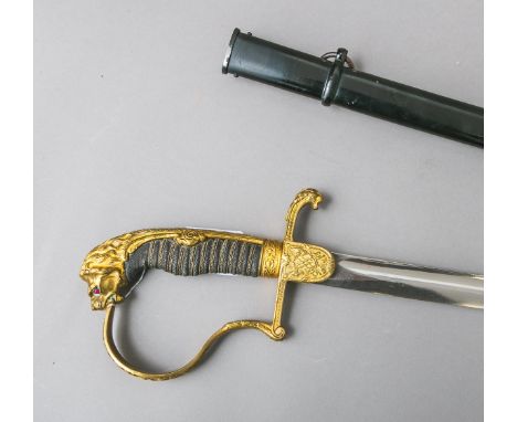 Löwenkopfsäbel, spezielle Ausführung, schwerer tiefgestochener Ziselierter Griff m.Löwenkopf u. roten Augen, Scheide m. schwa