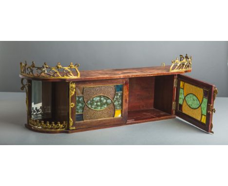 Aufsatzschrank / Hängeschrank (um 1900, Jugendstil), i. d. Schaufront 2 verglasteZierfenster-Türen, seitl. re. u. li. abgerun