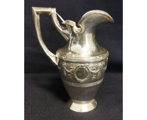 KLEINE SCHENKKANNE / WEINKANNE / WASSERKANNE, Ende 19. / Anfang 20. Jh., Österreich-Ungarn / Prag , 800er Silber, 220 Gramm. 