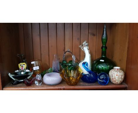 Art glass - 15 items including a Murano clown bowl, green basket, paperweight etc.