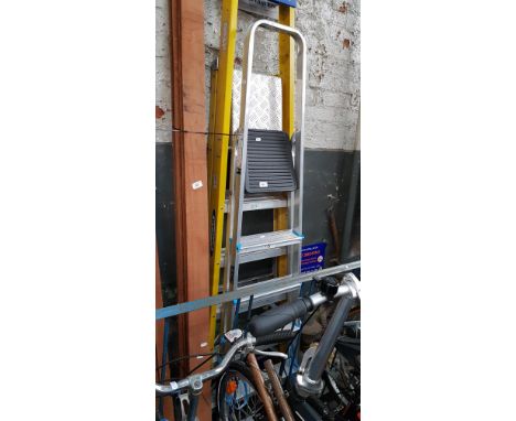 2 aluminium step ladders - Werner and MAC