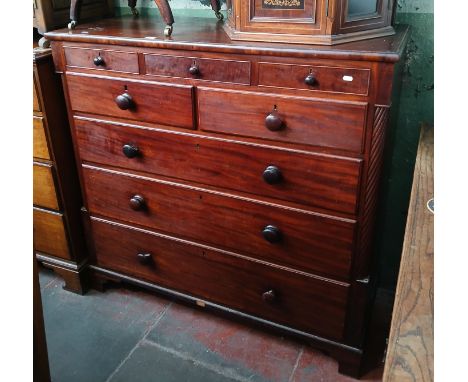 A late Georgian mahogany chest of drawers, 2nd quarter of the 19th century, bun handles and bracket feet, width 125cm, depth 