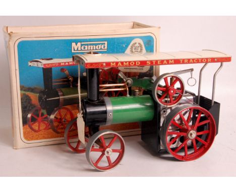 Mamod TE1A traction engine, appears complete with burner, steering rod, canopy, instructions, and funnel, in original box, ve