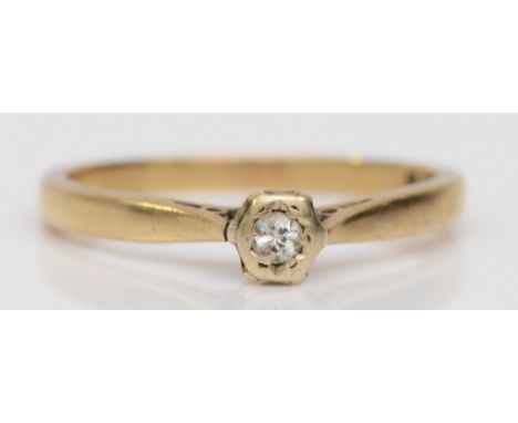 A 9ct gold brilliant cut illusion set diamond ring, M, 1.5gm. 