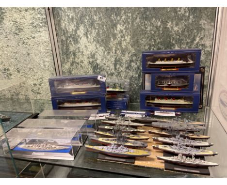 A group of 22 Atlas Edition die cast model ships (some without boxes)