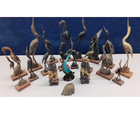 A quantity of vintage Indian Buffalo horn models of herons and other birds on a treen base and other items Location: A1B 